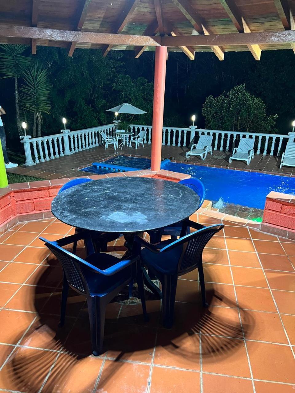 Finca Hotel La Bonita Guatapé エクステリア 写真